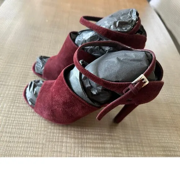 Prada Calzature Donna Sandals in Amaranto Suede. Size 40