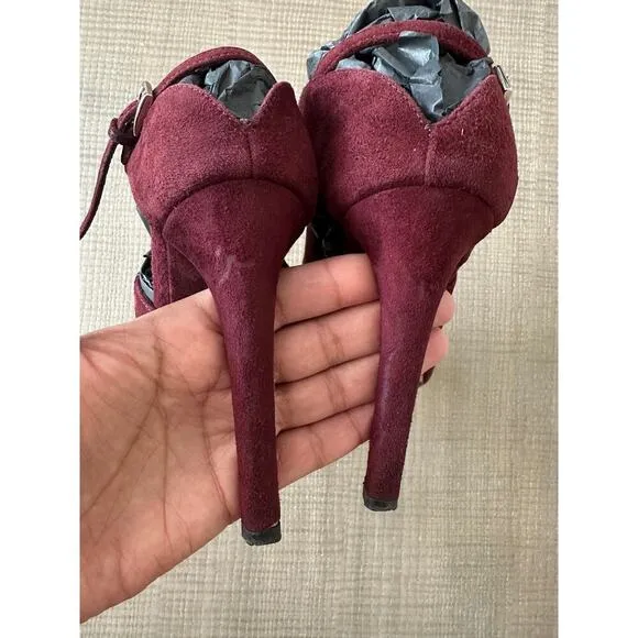 Prada Calzature Donna Sandals in Amaranto Suede. Size 40
