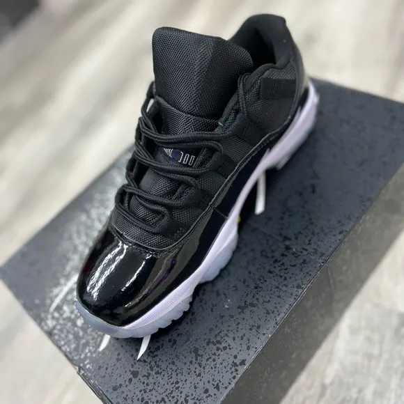 “Premium Quality Sneakers – Brand New &amp; Best Price!”