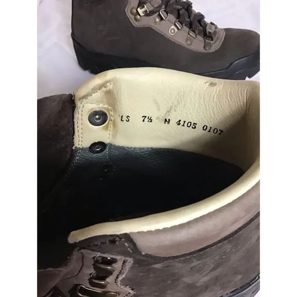 Raichle Switzerland Women Hiking Boots Sz. 7.5 Brown NWOT Waterproof Comfort