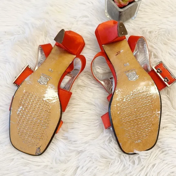 RARE VINTAGE MaxMara Red Satin Ankle Cuff Stap Buckle Sandals Heels women Sz 38