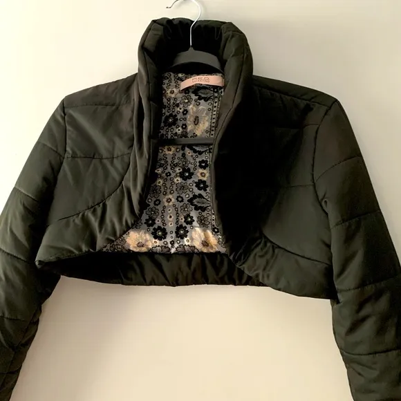 ❣️Red Valentino Cropped Puffer❣️