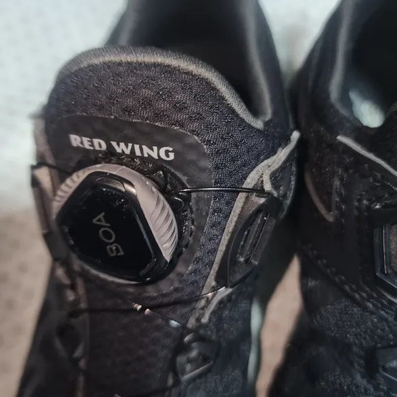 REDWING EUC WOMENS SZ 6.5 COOLTECH ATHLETICS SAFETY TOE ATHLETIC WORK SHOES