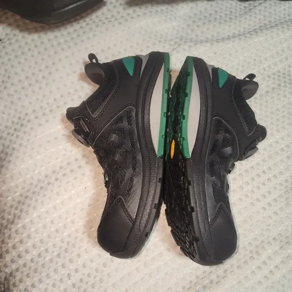 REDWING EUC WOMENS SZ 6.5 COOLTECH ATHLETICS SAFETY TOE ATHLETIC WORK SHOES