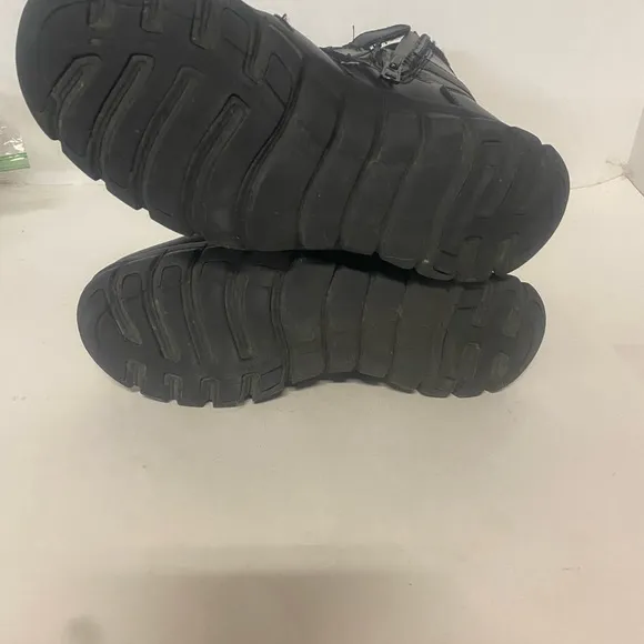 Reebok Mens Work Boots. Tactical wedge sole size 8 M with side zipper.