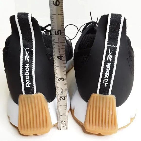 Reebok Men's Zig Dynamica Black White Running Shoe size 8M