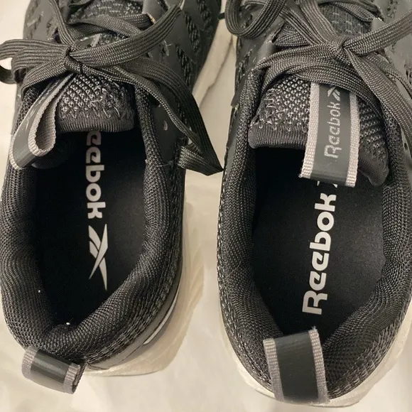 Reebok ~ Women’s 7.5W Fusion Flexweave Work Comp Toe Causal Shoes~Black &amp; White