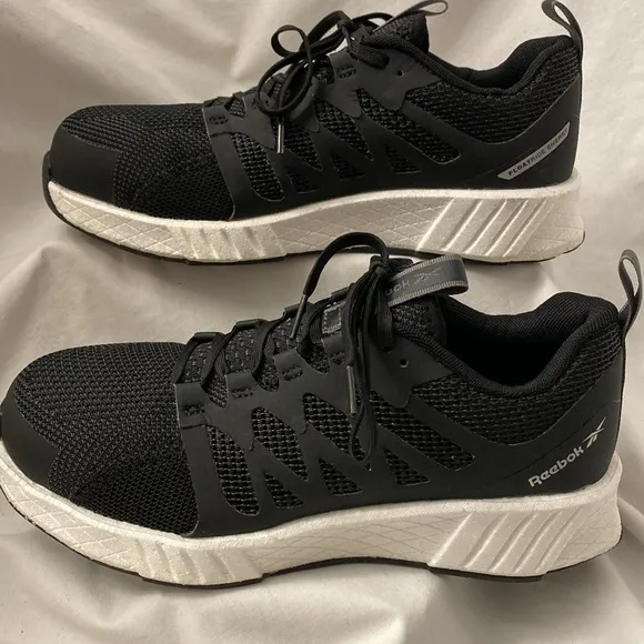 Reebok ~ Women’s 7.5W Fusion Flexweave Work Comp Toe Causal Shoes~Black &amp; White