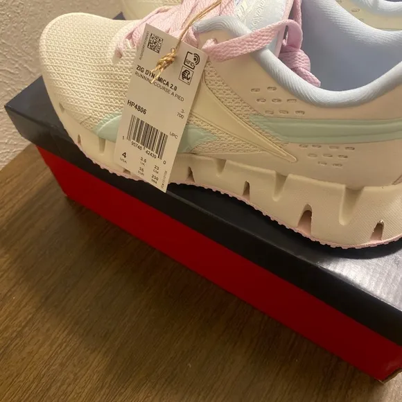 Reebok ZIG DYNAMICA 2.0 sz 4 GIRLS