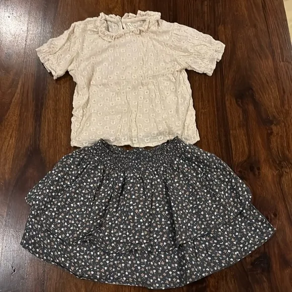Rylee   Cru 4-5Y Cream Lace Top and Blue and Cream Floral Ruffle Skirt