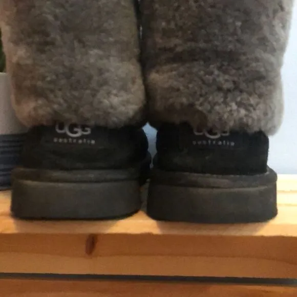 SALE 🏦 EUC UGG 1001672 Black/Grey