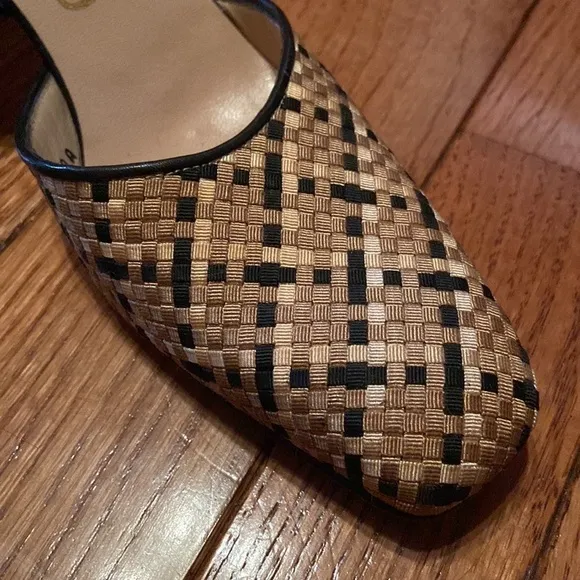 Salvatore Ferragamo beige/black woven slingbacks Narrow #quietluxury