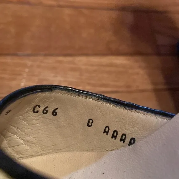 Salvatore Ferragamo beige/black woven slingbacks Narrow #quietluxury