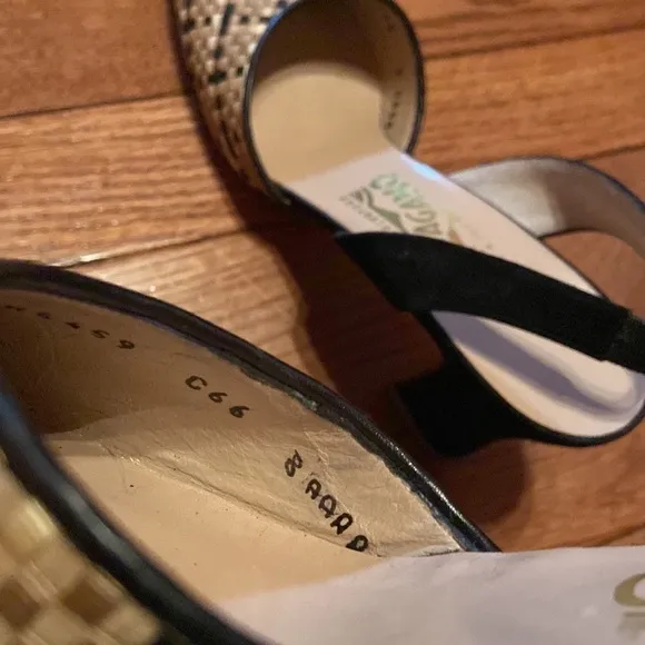 Salvatore Ferragamo beige/black woven slingbacks Narrow #quietluxury