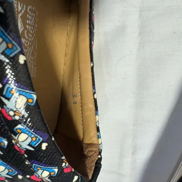 Salvatore Ferragamo Black Sneakers with Sleek penguin Design