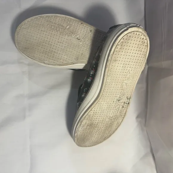 Salvatore Ferragamo Black Sneakers with Sleek penguin Design