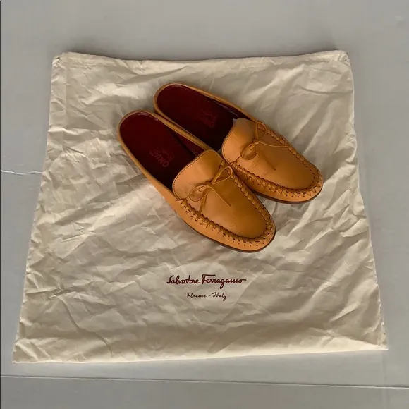 SALVATORE FERRAGAMO | Yellow Leather Mules Sz 7.5B