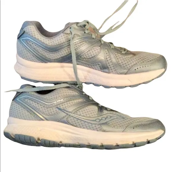 SAUCONY COHESION NEAR PERFECT CONDITION.
