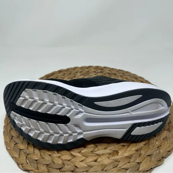 SAUCONY Endorphin Shift 3 Running Shoes Black Goldstruck Size 8 Men's