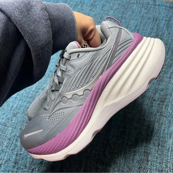 Saucony Hurricane 24 Running Shoes in Flint Viola