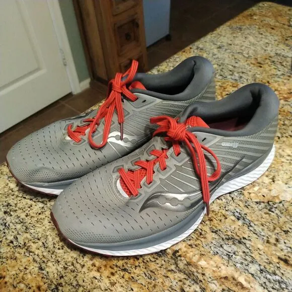 Saucony Mens Guide 13 S20548-30 Gray Running Shoes Sneakers Size 9