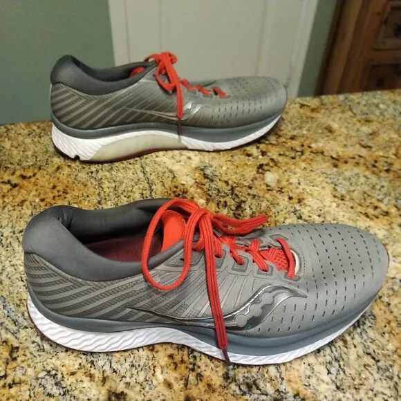Saucony Mens Guide 13 S20548-30 Gray Running Shoes Sneakers Size 9