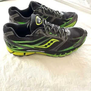 Saucony Men's Guide 8 Road-Running Shoes - Black and Green SZ 10.5 Worn 2X