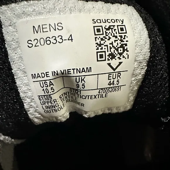 Saucony Running Shoes Men’s Size 10.5  Gently Used