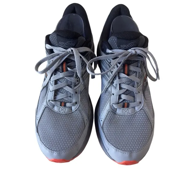 Saucony Running Shoes Men’s Size 10.5  Gently Used
