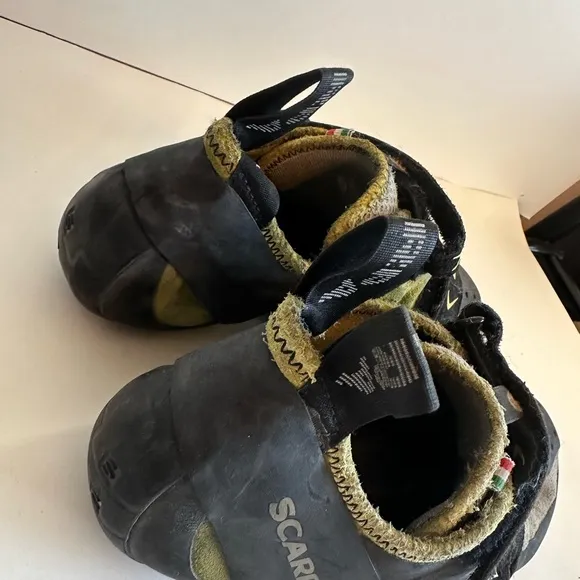 Scarpa Black and Yellow Athletic Shoes‎ with Slip-On Design and Aggressive Sole