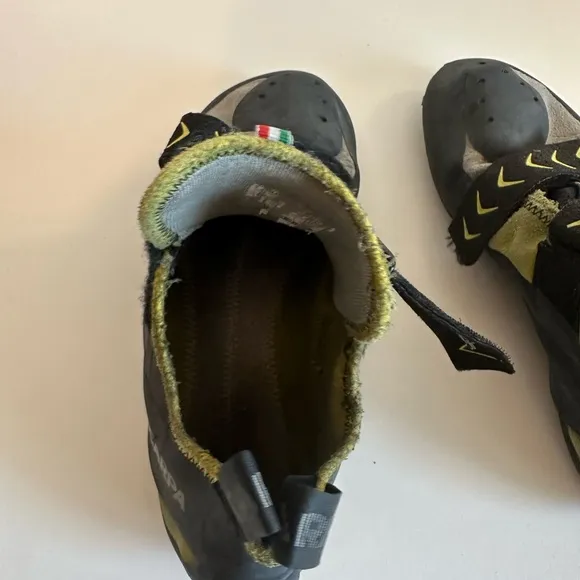 Scarpa Black and Yellow Athletic Shoes‎ with Slip-On Design and Aggressive Sole