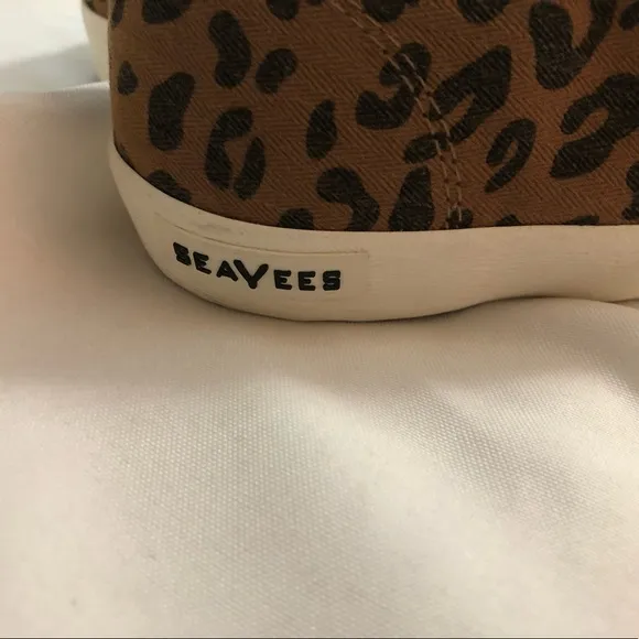SeaVees Baja Slip On Leopard Men's Size 10