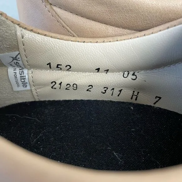 Sensible Leather Sneakers Size 7 EUC