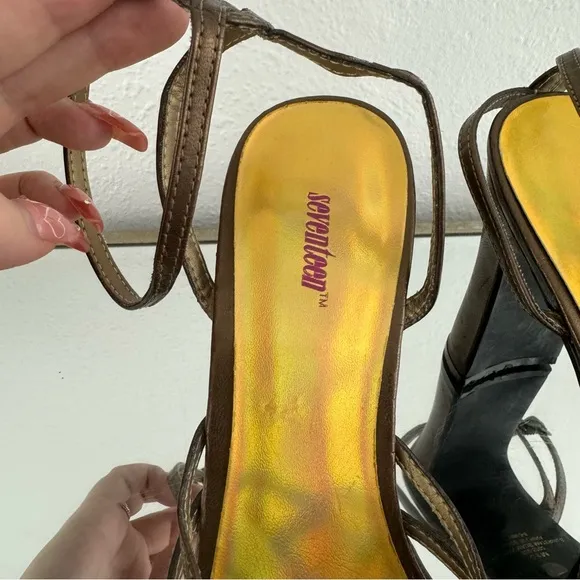 SEVENTEEN Vintage Y2K 90s Brown Ankle Strappy Chunky Block Heel Formal Sandals