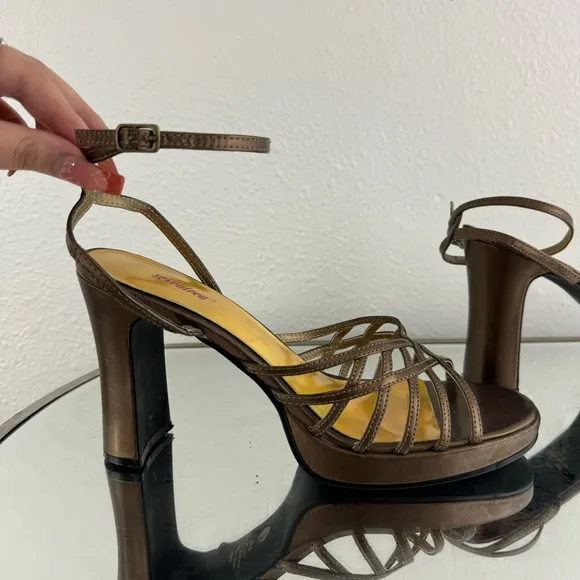 SEVENTEEN Vintage Y2K 90s Brown Ankle Strappy Chunky Block Heel Formal Sandals