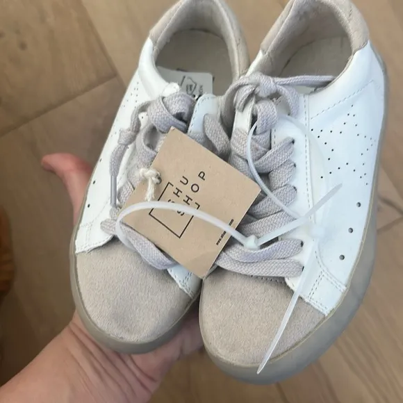 ShuShop Kids White Star Sneakers size 10 NWT