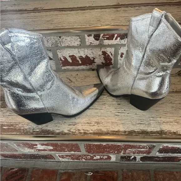 SILVER zip up ,reinforced designed metal square toe, boots- practically NEW: