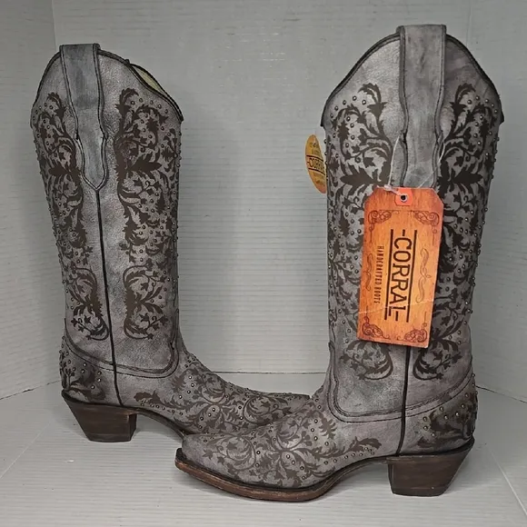 Size 6 Corral Studded Grey/Black Cowboy Boots Discontinued -6182