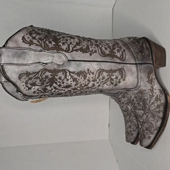 Size 6 Corral Studded Grey/Black Cowboy Boots Discontinued -6182