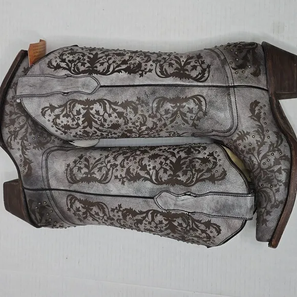 Size 6 Corral Studded Grey/Black Cowboy Boots Discontinued -6182