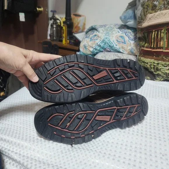 SKECHERS EUC MENS SZ 10.5 MARCELO TOPEL MED TOE HIKING BOOTS