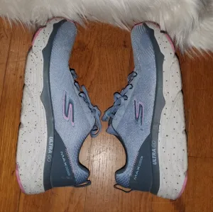 Skechers Ultra Go Running Max Cushion Gently Used