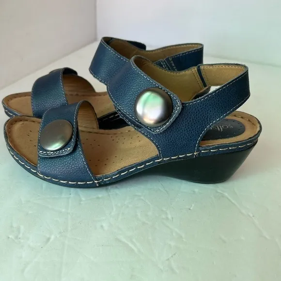 SoftSpots NIB Navy Leather Sandals new in box