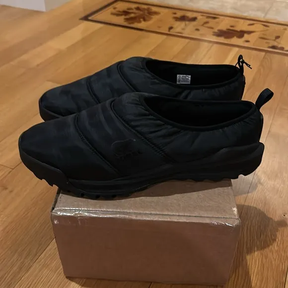 SORAL men’s ONA RMX Puffy Slip-On Shoes
