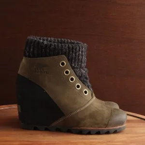Sorel Boots Womens SZ 7 Green Joanie Sweater Wedge Leather Ankle Winter Casual