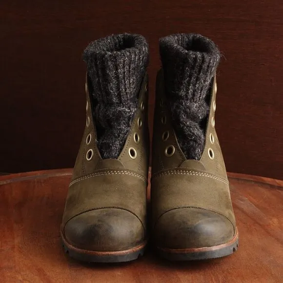 Sorel Boots Womens SZ 7 Green Joanie Sweater Wedge Leather Ankle Winter Casual