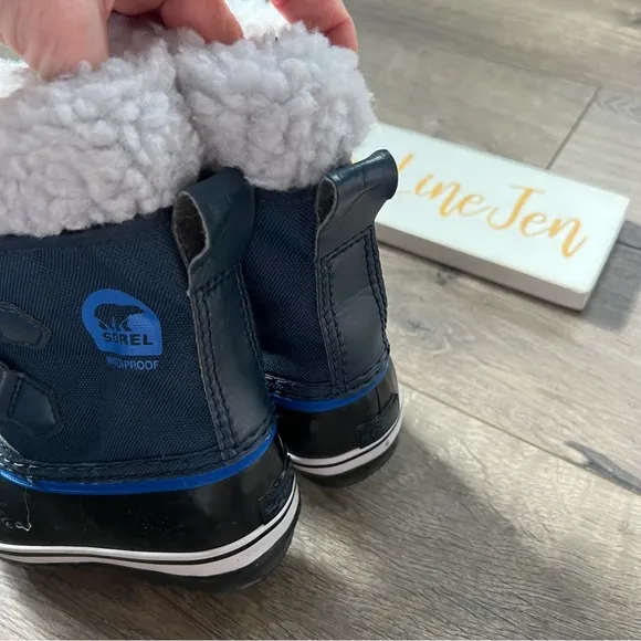 Sorel Boys Boots NWOT