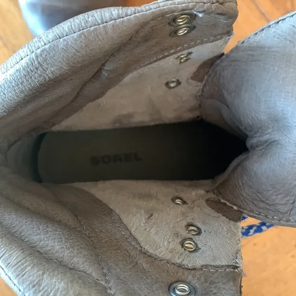 Sorel Conquest Wedge Waterproof Boots Women’s Tan Gray Leather Blue Laces Sz 8.5