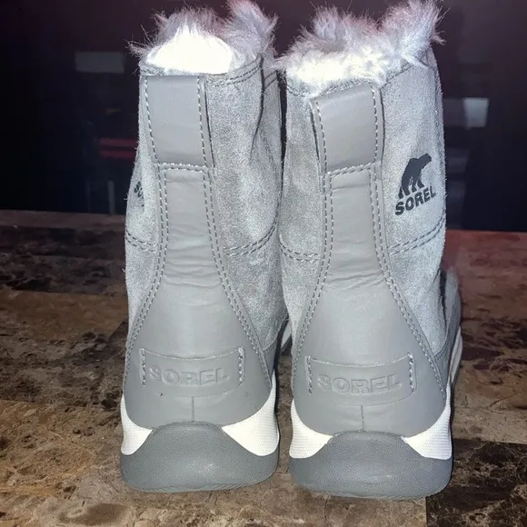 Sorel girl’s boots