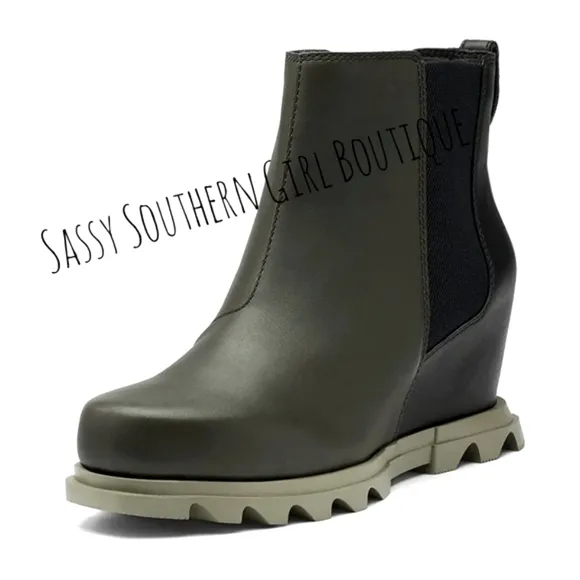 🆕⭐SOREL Joan of Arctic Chelsea Wedge III booties